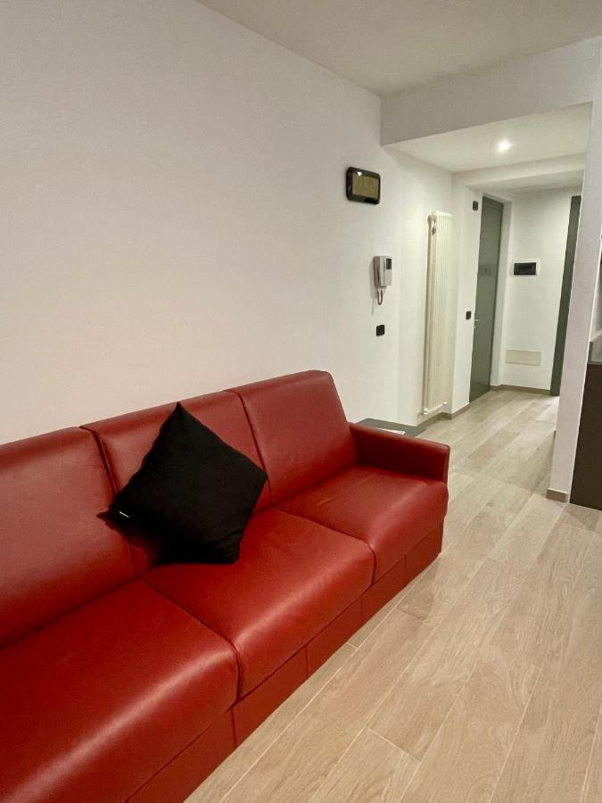 Rivacentro 2 Apartment Bagian luar foto